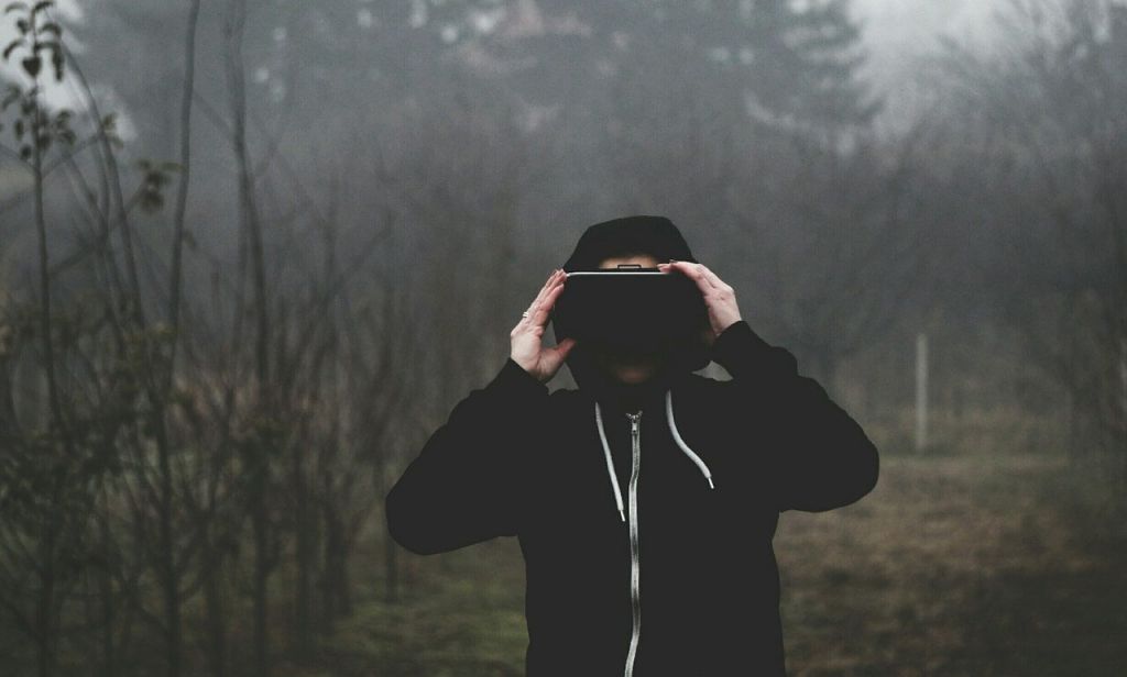 virtual-reality-1898441_1280.jpg Топ-7 вариантов использования виртуальной реальности