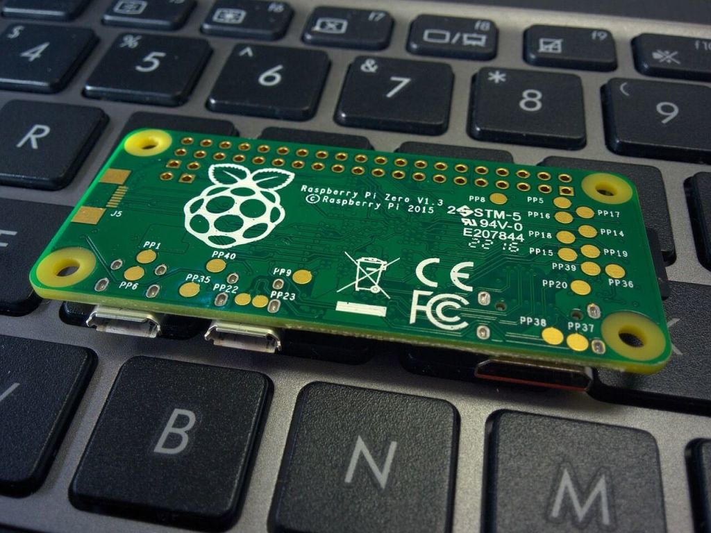 raspberry-pi-1904924_1280.jpg Компания Майкрософт наделила компьютеры Raspberry Pi стоимостью 10 долларов искусственным интеллектом